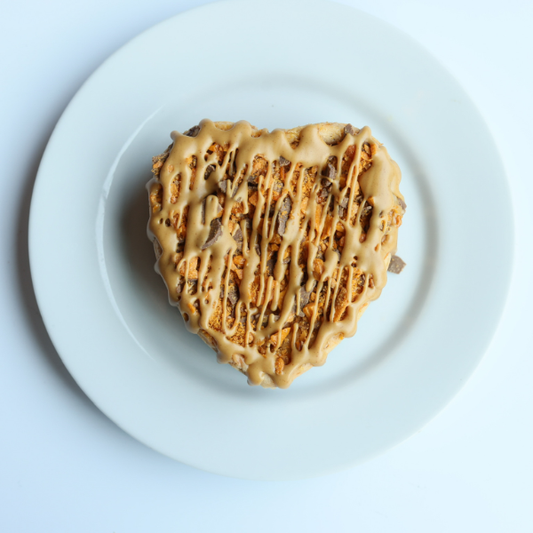 Peanut Butter Butterfinger Mini Heart Cheesecake